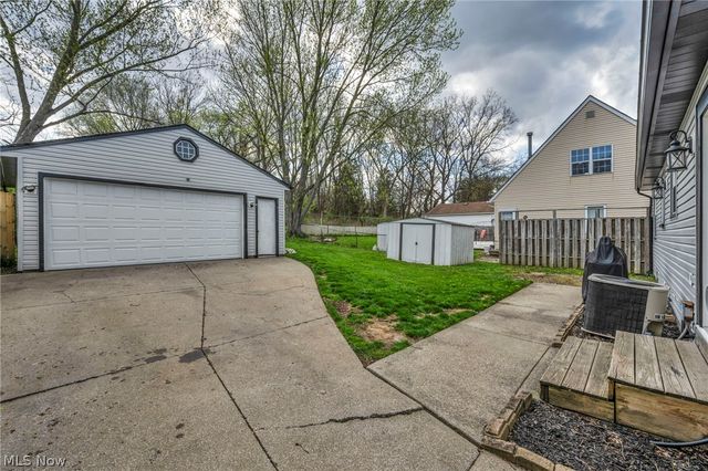 871 Marcie Drive, Cleveland, OH 44109