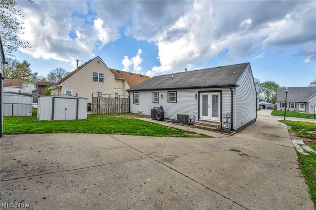 871 Marcie Drive, Cleveland, OH 44109