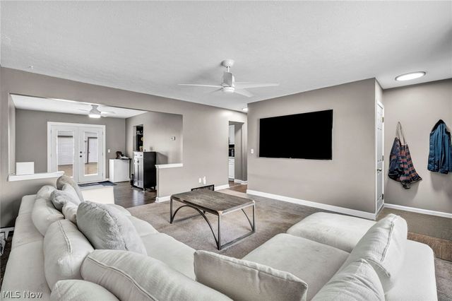 871 Marcie Drive, Cleveland, OH 44109