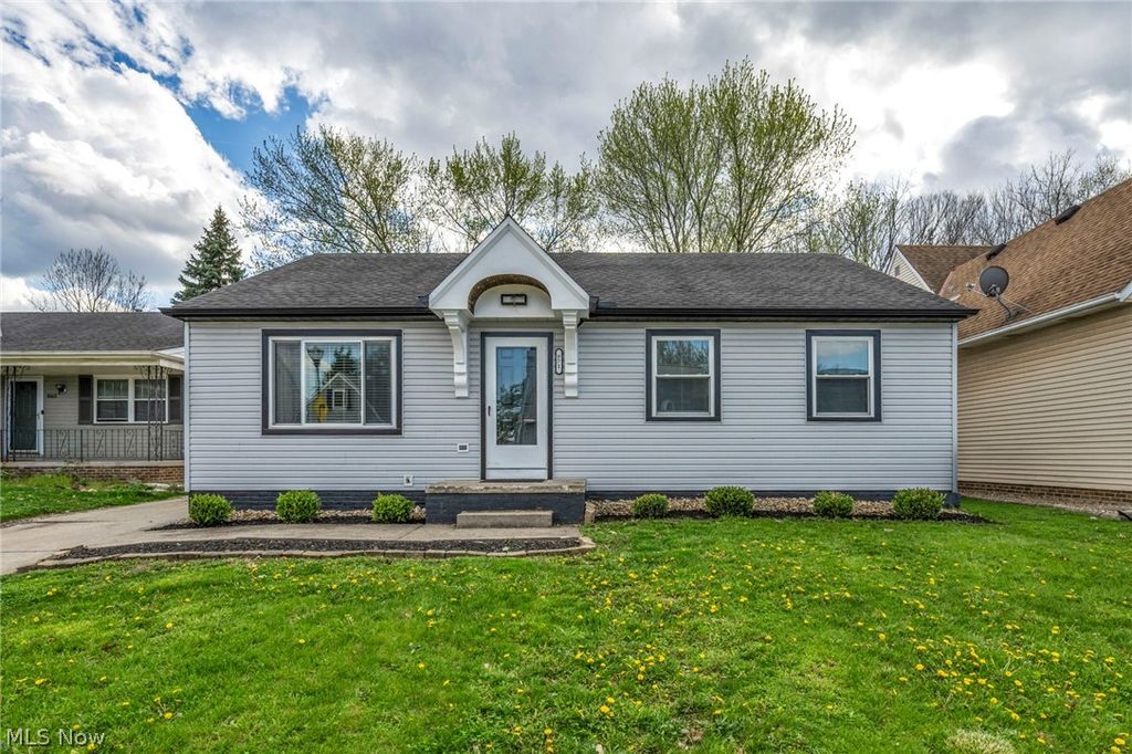 871 Marcie Drive, Cleveland, OH 44109