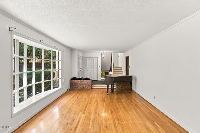 6102 Castlebrook Drive, Raleigh, NC 27604