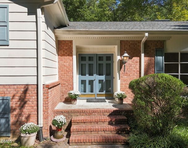 6102 Castlebrook Drive, Raleigh, NC 27604