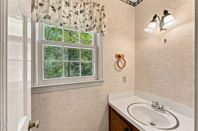 6102 Castlebrook Drive, Raleigh, NC 27604