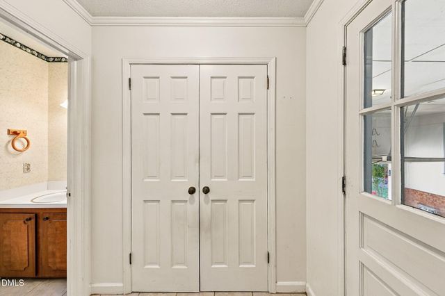 6102 Castlebrook Drive, Raleigh, NC 27604