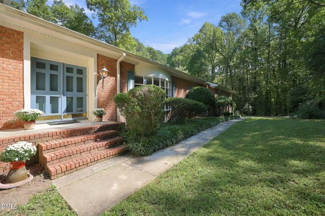 6102 Castlebrook Drive, Raleigh, NC 27604