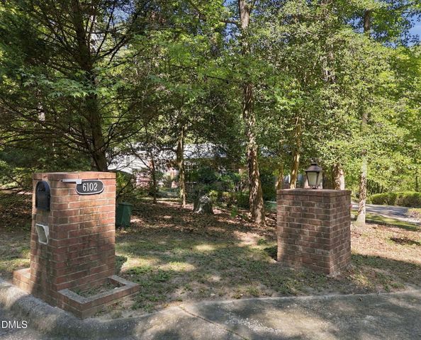 6102 Castlebrook Drive, Raleigh, NC 27604