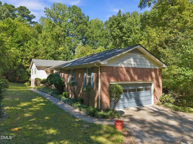6102 Castlebrook Drive, Raleigh, NC 27604
