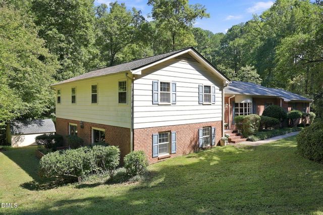 6102 Castlebrook Drive, Raleigh, NC 27604