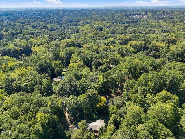 6102 Castlebrook Drive, Raleigh, NC 27604