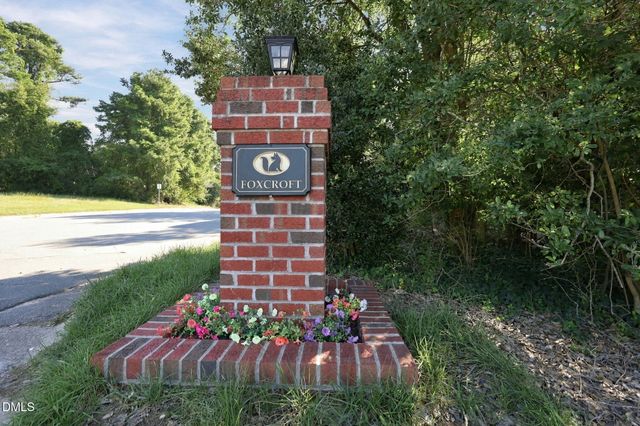 6102 Castlebrook Drive, Raleigh, NC 27604