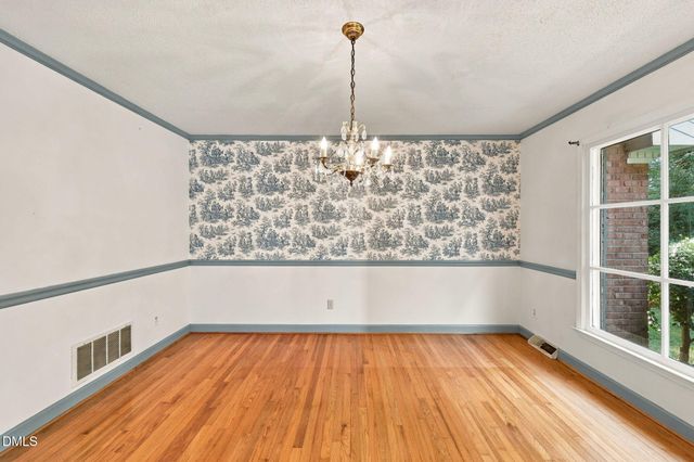 6102 Castlebrook Drive, Raleigh, NC 27604