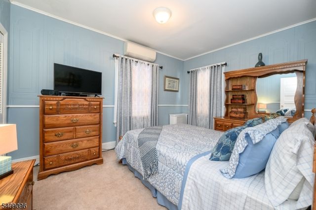 58 Osborne St, Bloomfield Twp., NJ 07003