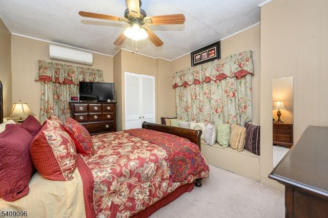 58 Osborne St, Bloomfield Twp., NJ 07003