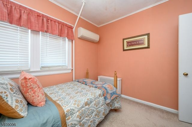 58 Osborne St, Bloomfield Twp., NJ 07003