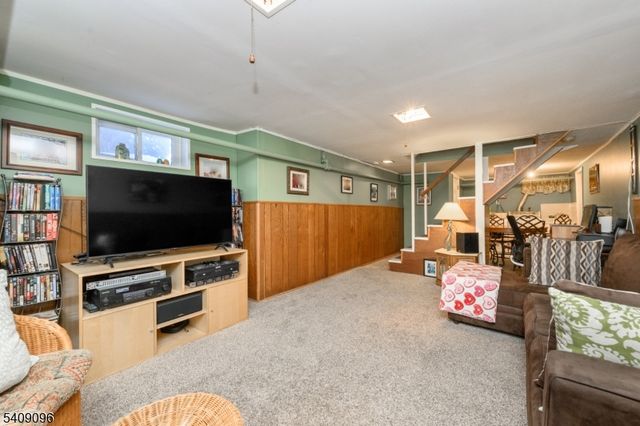 58 Osborne St, Bloomfield Twp., NJ 07003