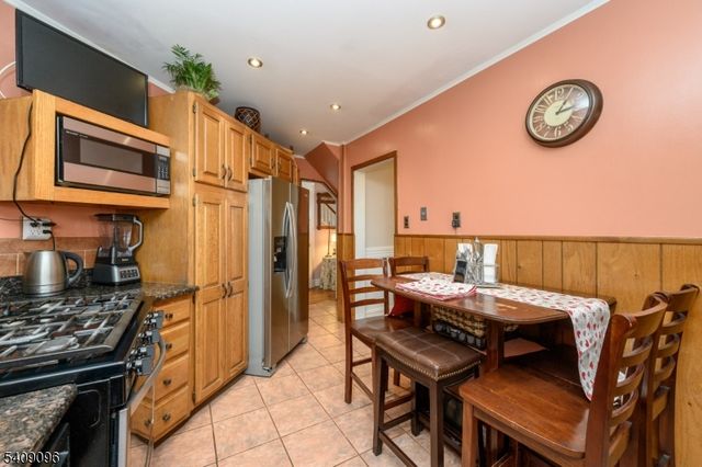 58 Osborne St, Bloomfield Twp., NJ 07003