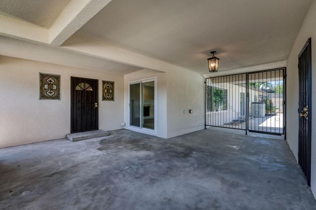 1326 W Escalon Avenue, Fresno, CA 93711