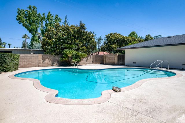 1326 W Escalon Avenue, Fresno, CA 93711