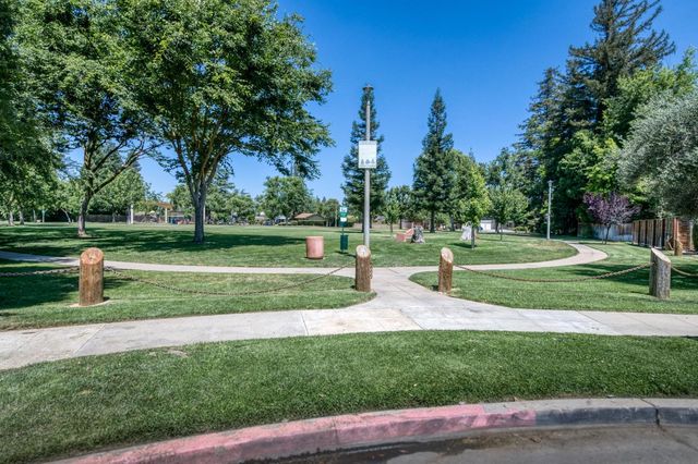 1326 W Escalon Avenue, Fresno, CA 93711