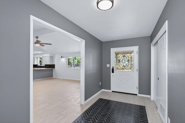 1326 W Escalon Avenue, Fresno, CA 93711