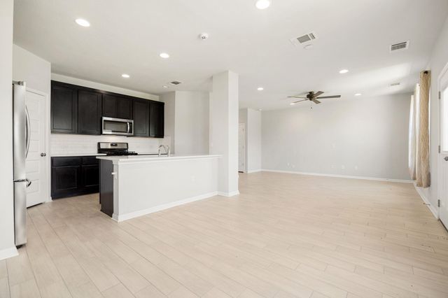 12512 Zenyatta DR, Buda, TX 78610