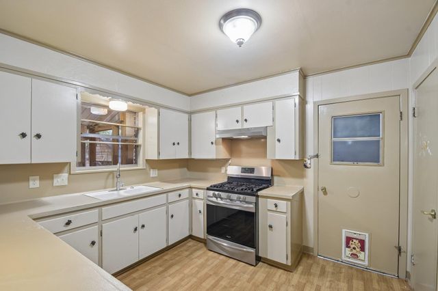 610 Mogonye LN, Elgin, TX 78621