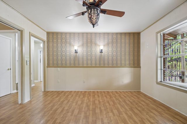 610 Mogonye LN, Elgin, TX 78621