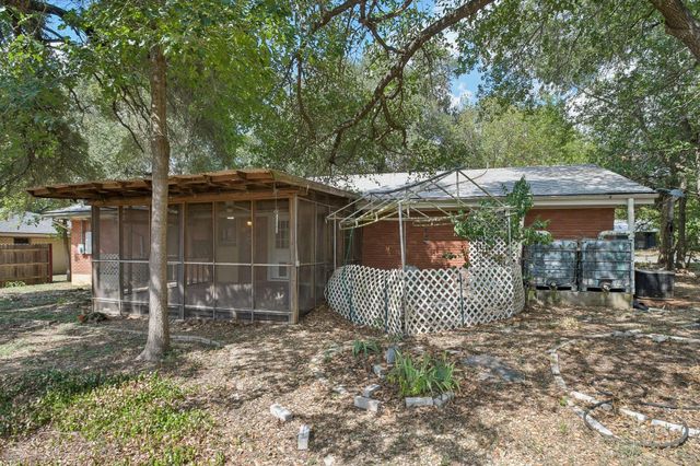 610 Mogonye LN, Elgin, TX 78621