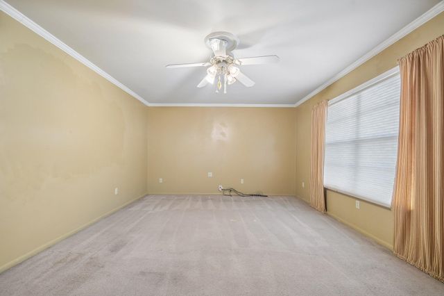 610 Mogonye LN, Elgin, TX 78621
