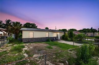 1511 W 32nd Street, West Palm Beach, FL 33404