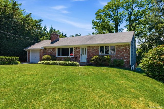 58 Juniper Road, Kings Park, NY 11754