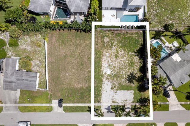 275 NE 4TH Street, Boca Raton, FL 33432