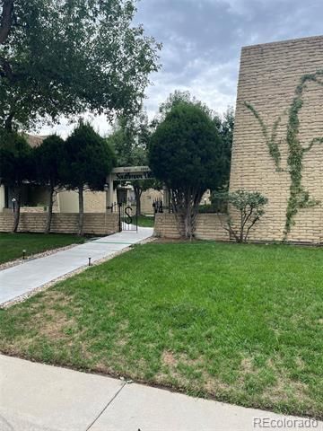 5882 E Ithaca Place 204, Denver, CO 80237