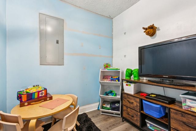 1099 Henley Rd, Ashland City, TN 37015