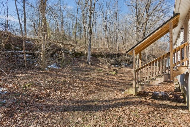 1099 Henley Rd, Ashland City, TN 37015