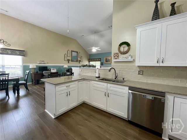 1605 Brooks Pointe Court, Lawrenceville, GA 30045