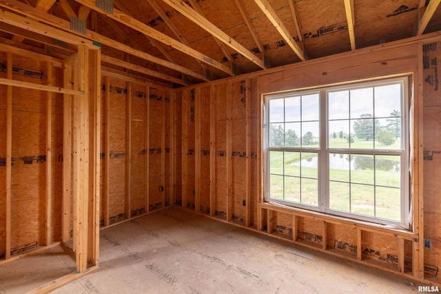 9975 Route 37, Goreville, IL 62939