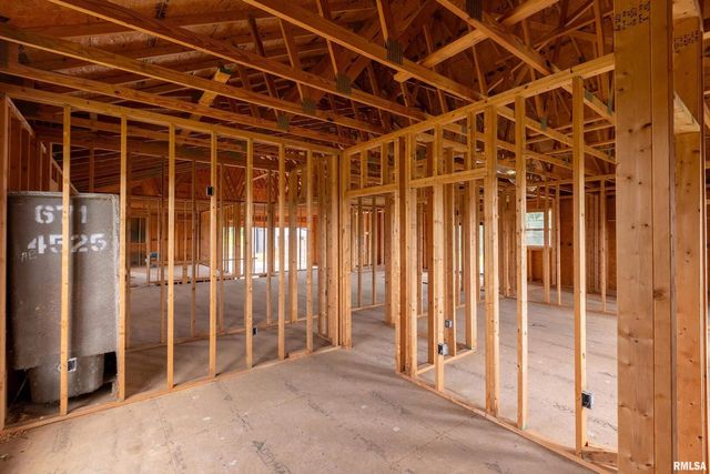 9975 Route 37, Goreville, IL 62939