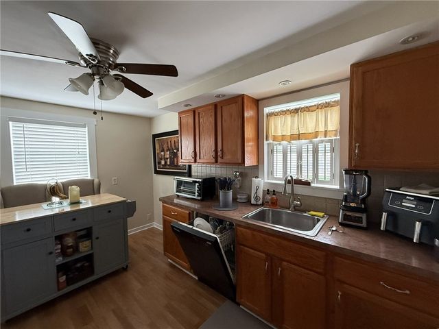 311 West Girard Boulevard, Tonawanda, NY 14217