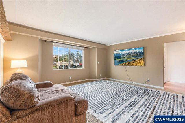 494 53rd Pl NE, Salem, OR 97317