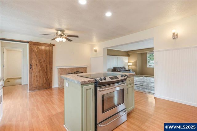 494 53rd Pl NE, Salem, OR 97317