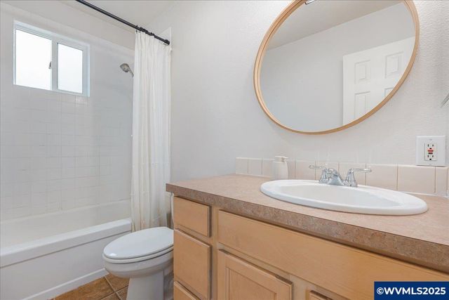 494 53rd Pl NE, Salem, OR 97317