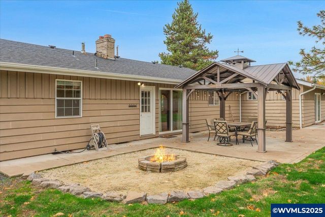 494 53rd Pl NE, Salem, OR 97317