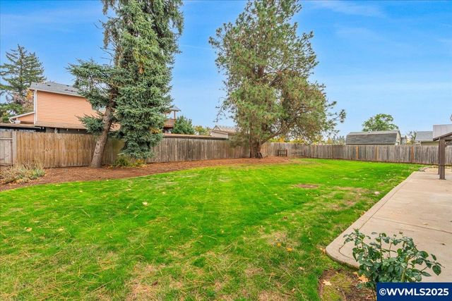 494 53rd Pl NE, Salem, OR 97317