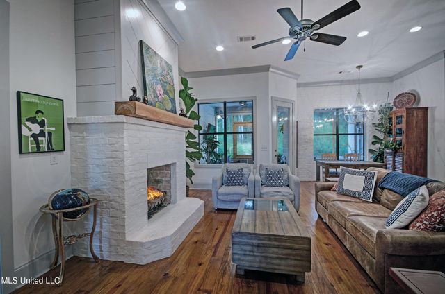 304 Morning Star Cove, Flowood, MS 39232