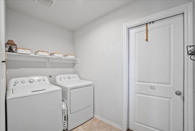 136 Greengate Drive, Boyd, TX 76023