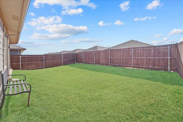 136 Greengate Drive, Boyd, TX 76023