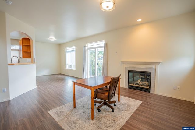 4726 Elk Run Dr SW, Albany, OR 97321