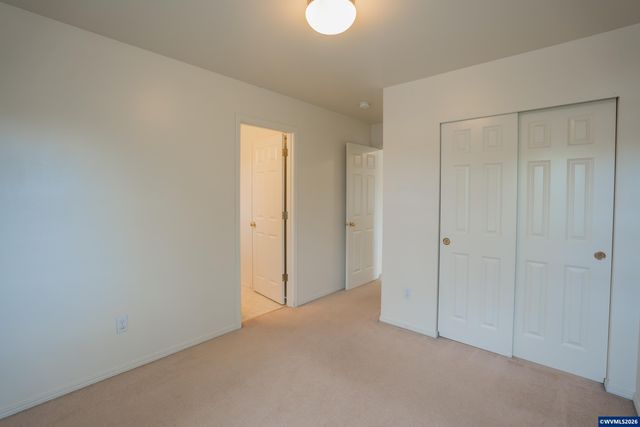 4726 Elk Run Dr SW, Albany, OR 97321