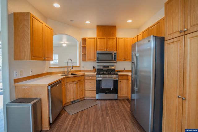 4726 Elk Run Dr SW, Albany, OR 97321